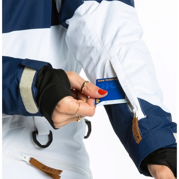 Retro Snowsuit - Picture 11 of 17